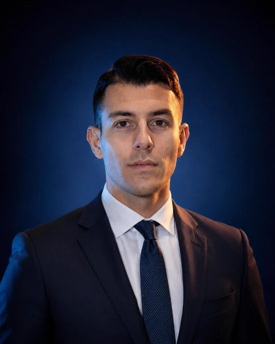 Riccardo Dell'Orletta nel suo studio